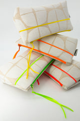 Trousse à maquillage S,M + Pinceau - série "Nomura blanc"/ fluo - Tissu japonais contemporain